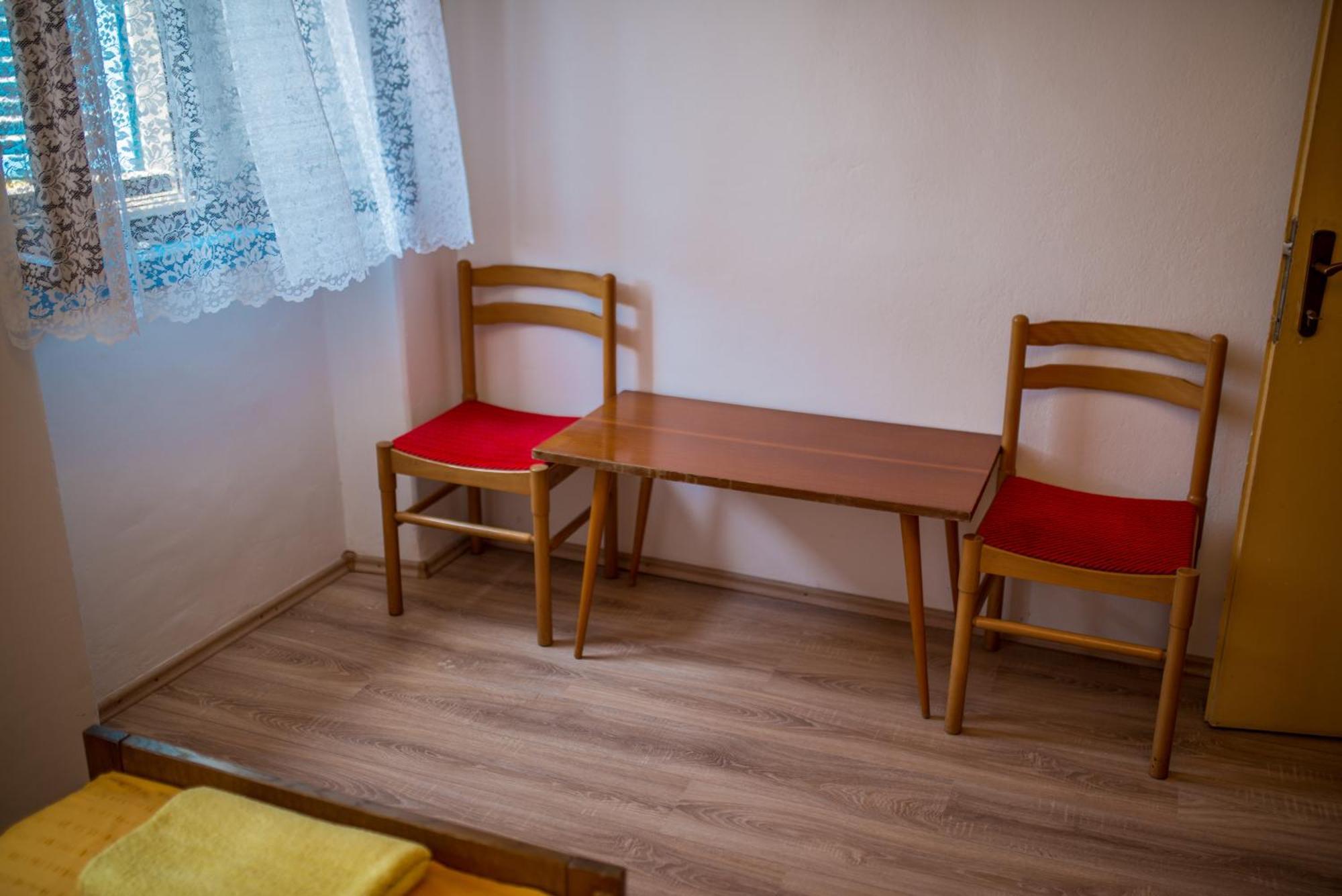 Hostel Flora Mali Losinj Ruang foto